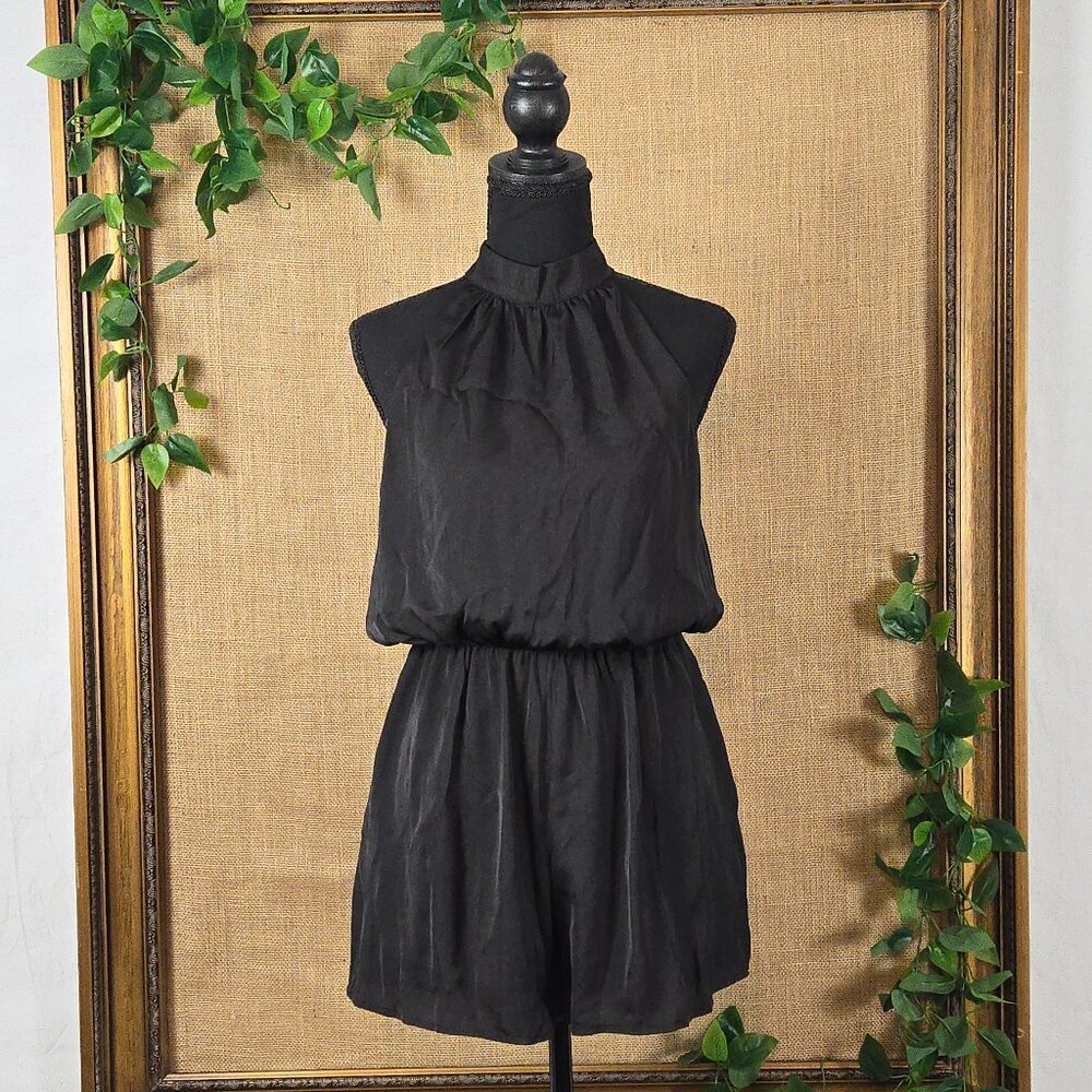 Allie Rose Black Sleeveless Romper with Pockets - size x-small